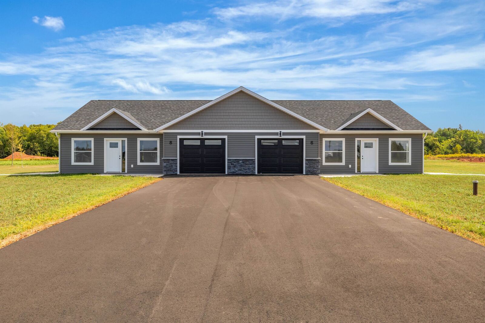 Property Photo: 6 Sydney Way PE C1B 4M4