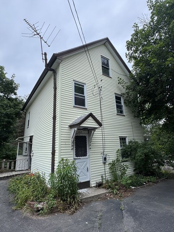 22 Belknap Ct  Concord MA 01742 photo