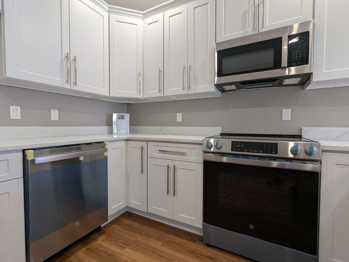 Property Photo:  13 Nahant Street 3C  MA 01902 