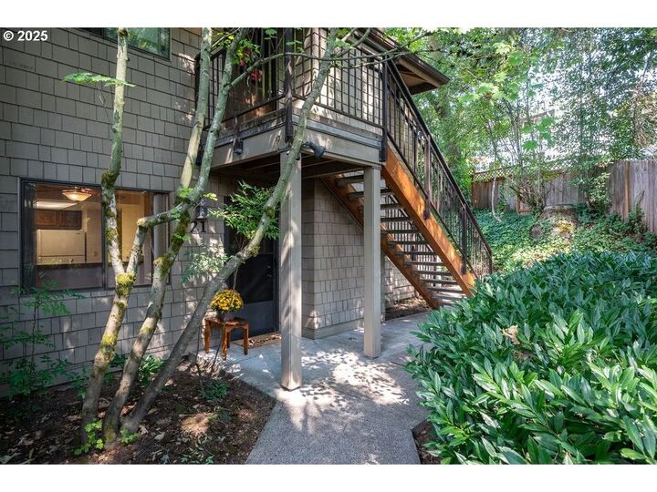 21 Crestfield Ct  Lake Oswego OR 97035 photo