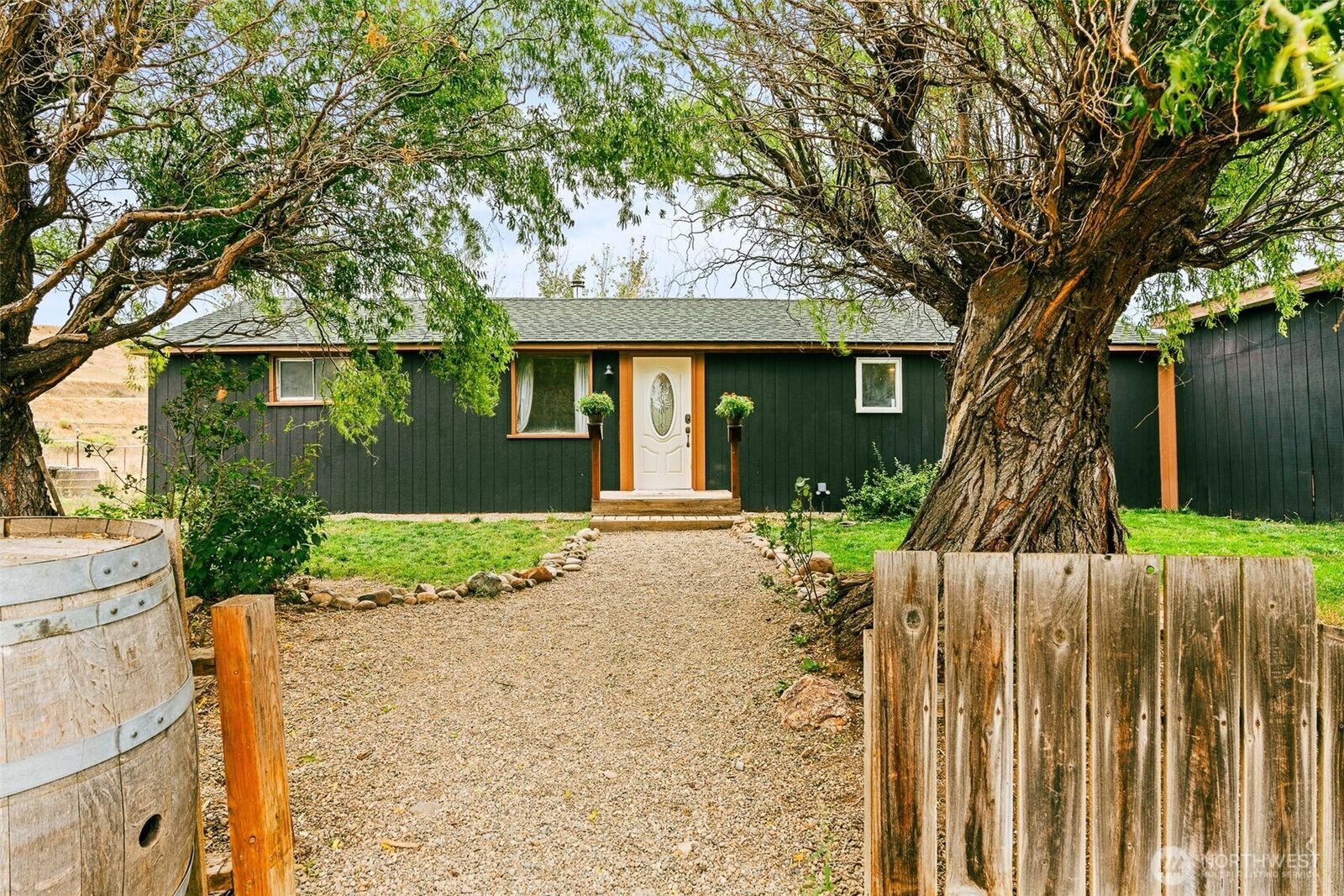 Property Photo: 8660 Hwy 97 WA 98926