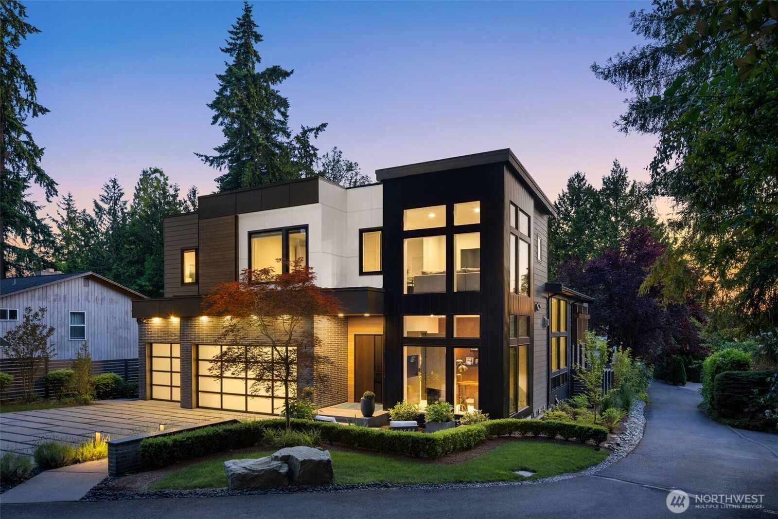 Property Photo:  1215  96th Avenue SE  WA 98004 