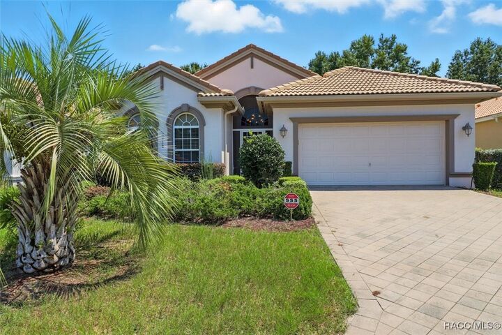 Property Photo: 1070 W Skyview Crossing Drive FL 34442
