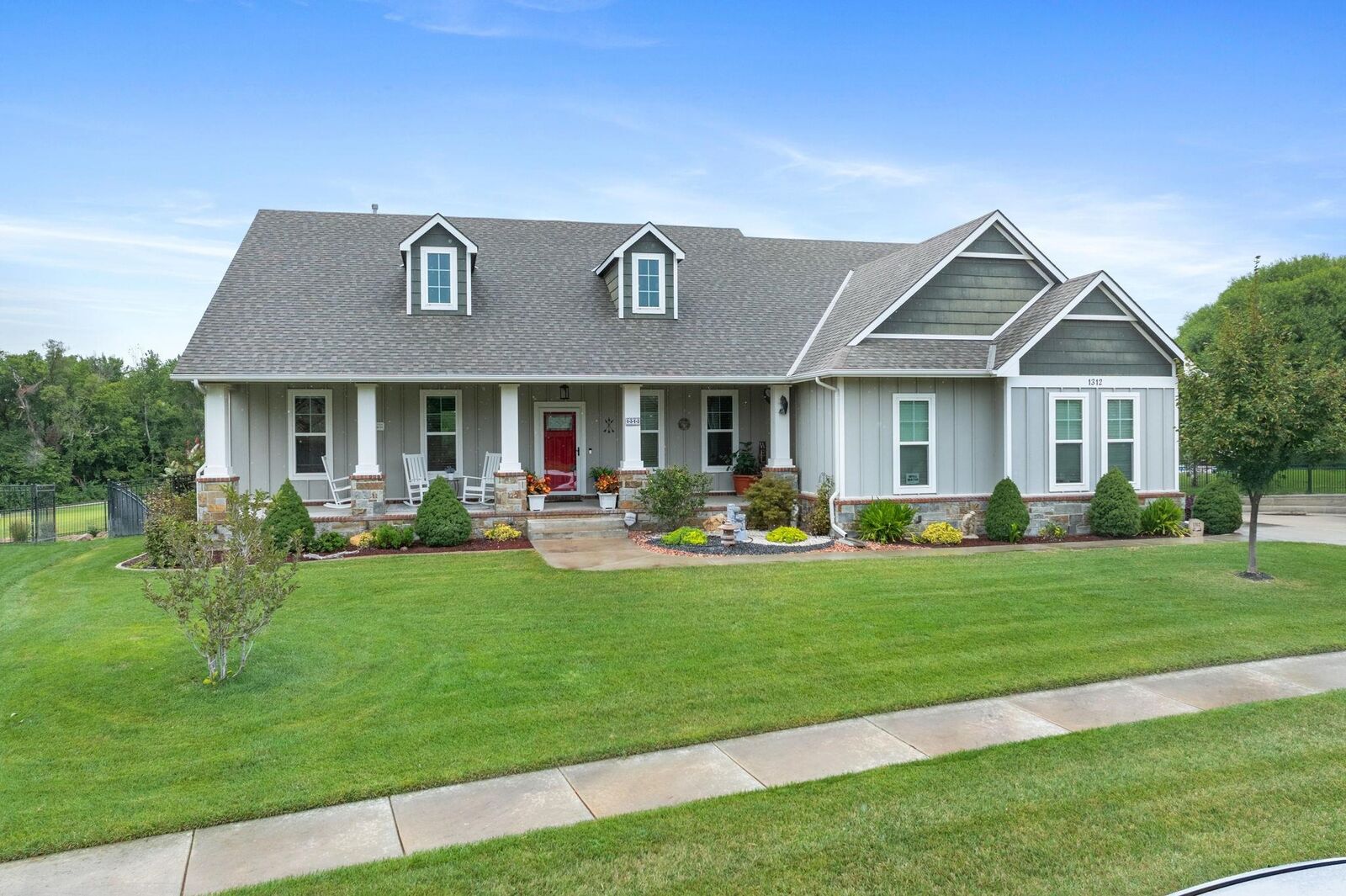 Property Photo: 1312 E Lookout KS 67037