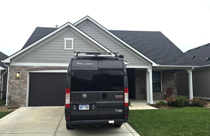 Property Photo:  1222 S Forestview St  KS 67235 