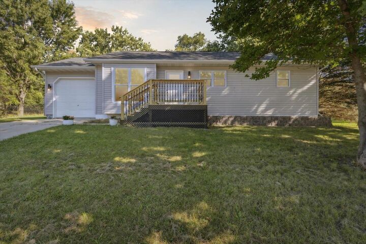 1110 Winston Drive  Edgerton WI 53534 photo