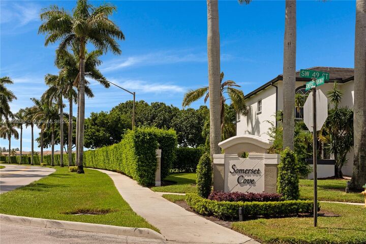 Property Photo: 12913 SW 49th Ct FL 33027