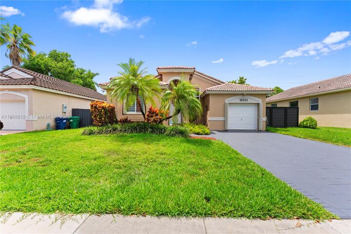 18332 SW 94th Ct  Palmetto Bay FL 33157 photo