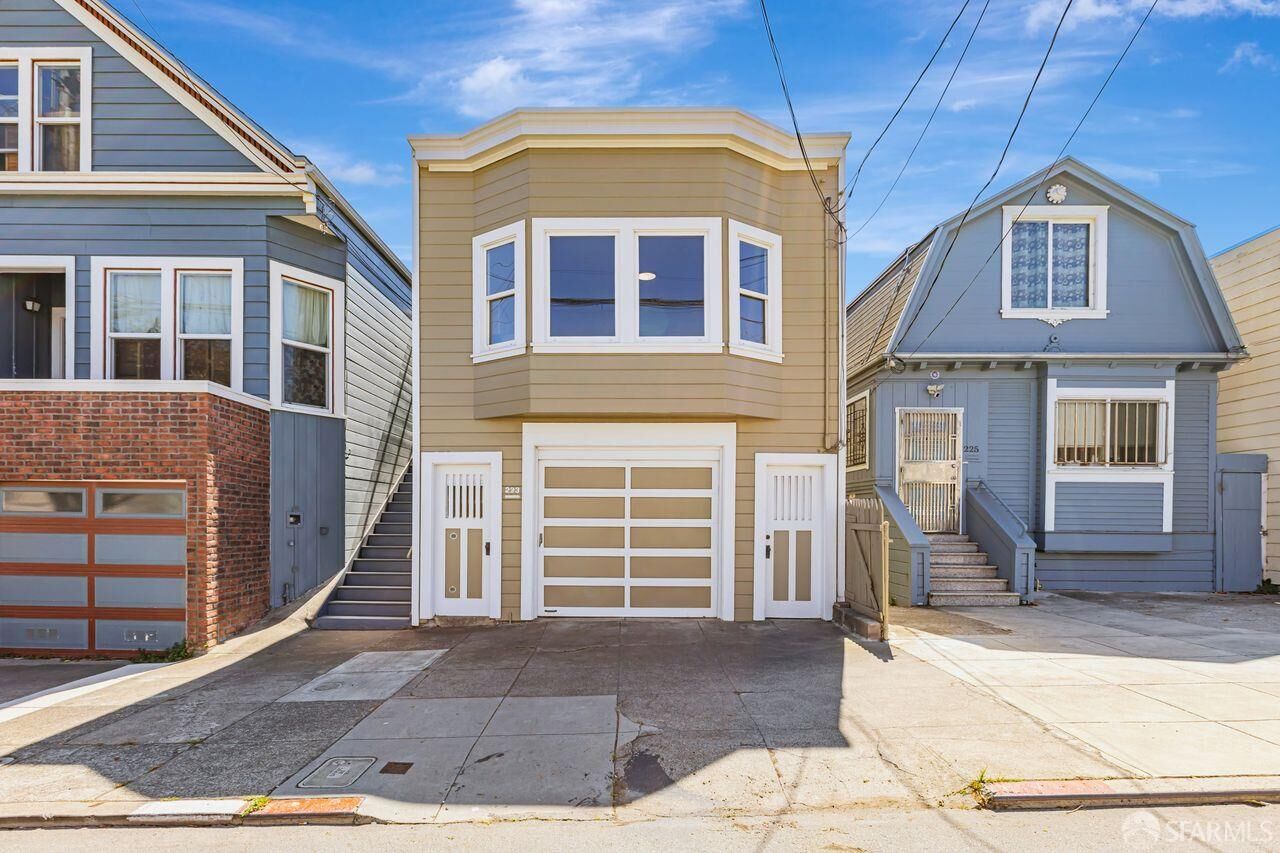 Property Photo: 223 Raymond Avenue CA 94134