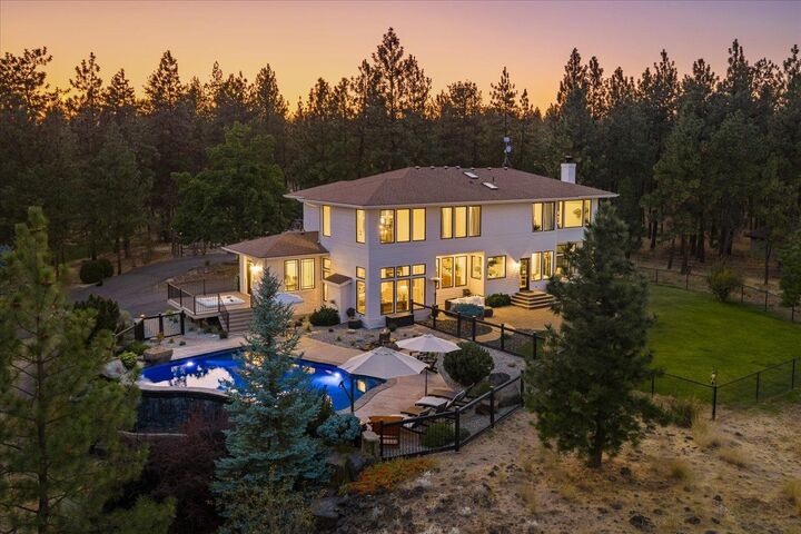 Property Photo: 7010 W Rim Ln WA 99224