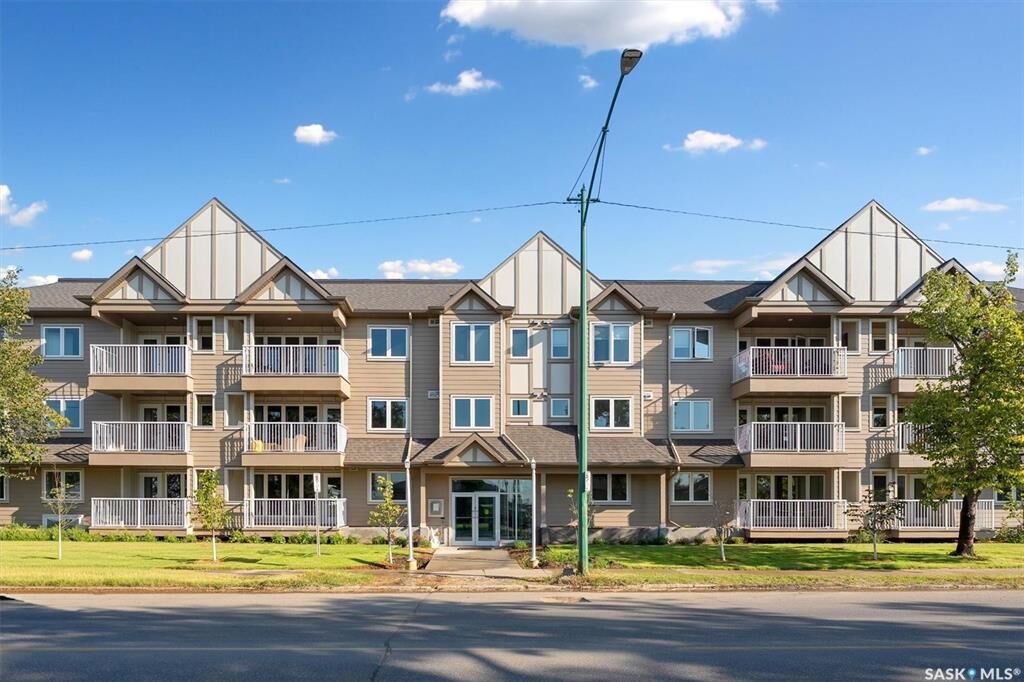 Property Photo: 318 108th Street W 202 SK S7N 1P8