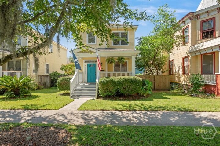 Property Photo: 829 E Duffy Street GA 31401