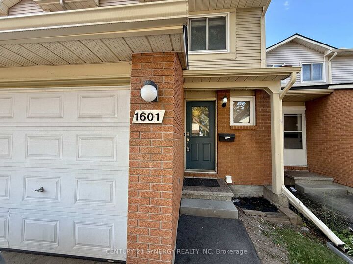 Property Photo: 1601 Cheevers Crescent ON K4A 2J6