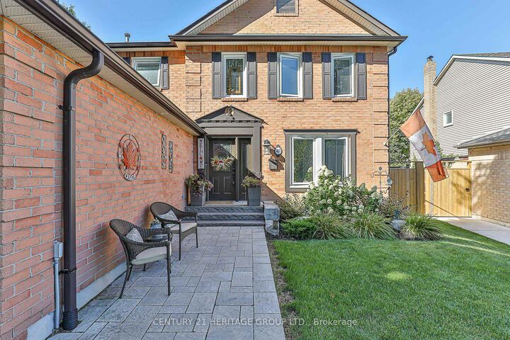 Property Photo: 40 Albery Crescent ON L4G 5R8