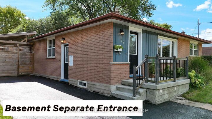 Property Photo:  82 Southmoor Drive  ON N2M 4M7 