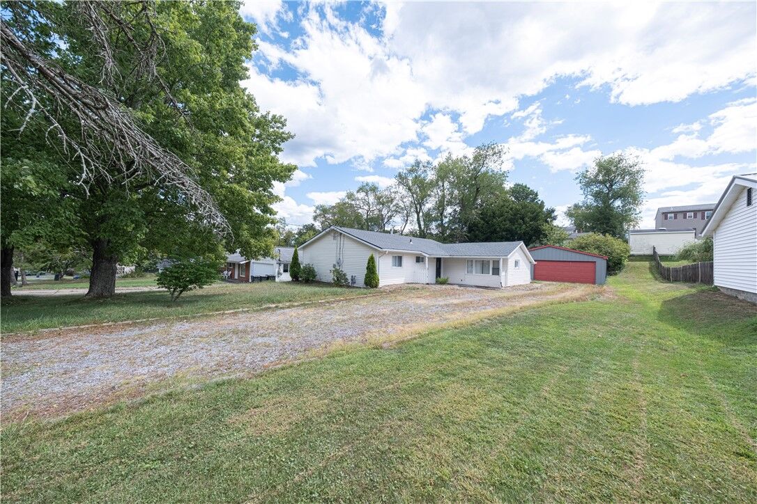 Property Photo: 55 Dover Dr PA 16066