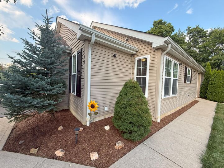 Property Photo: 6944 Willow Bloom Drive OH 43110