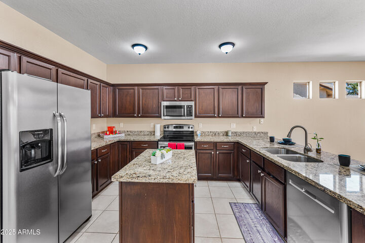 Property Photo: 6963 S Nantucket Street AZ 85249