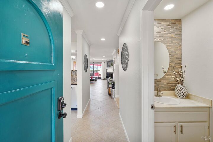 Property Photo:  167 Nantucket Lane  CA 94590 