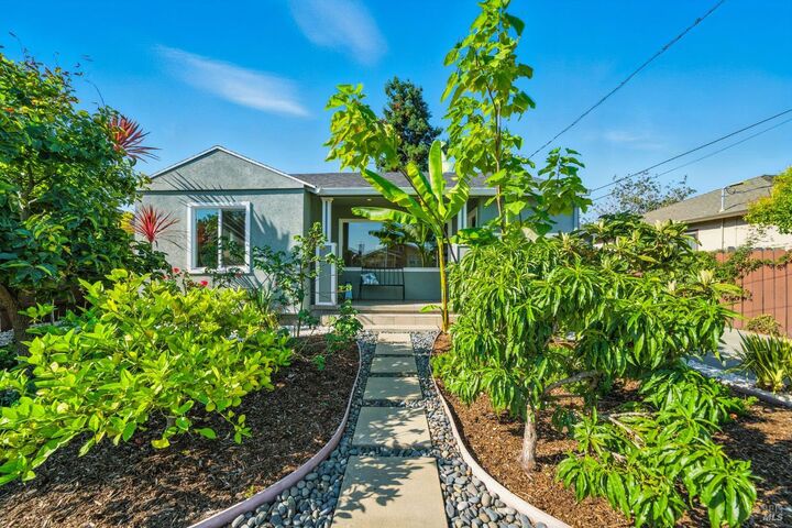 Property Photo: 114 Payran Street CA 94952