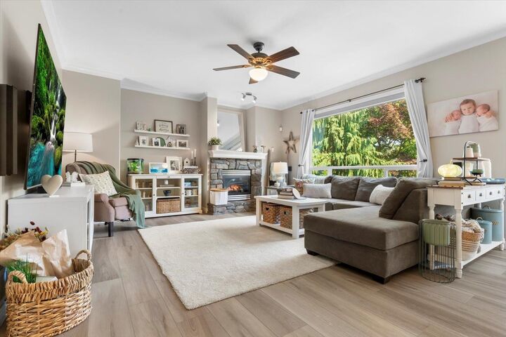 Photo de la propriété: 6030 Glenmore Drive BC V2R 2H5