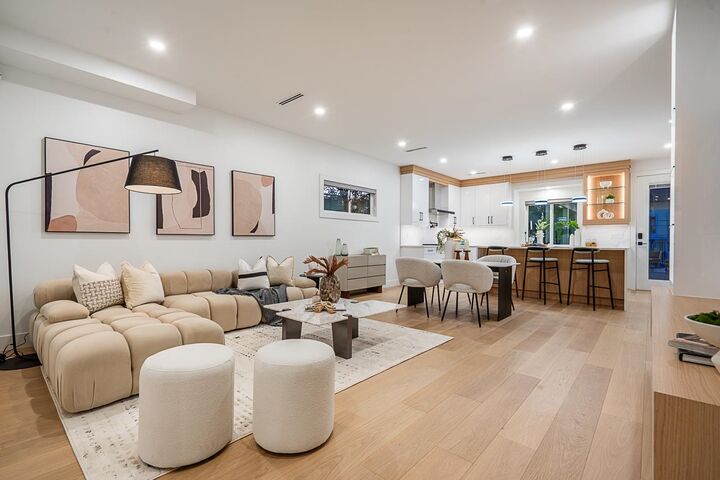 Property Photo: 3859 Triumph Street BC V5C 1Y6