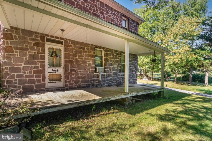 Property Photo:  2350 Felty Mill Road  PA 17078 