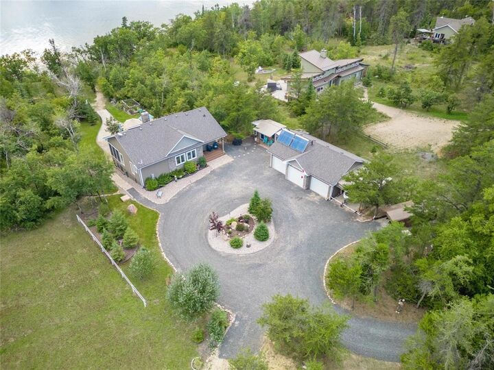 Property Photo:  14 Alexander Drive  MB R0E 0E0 