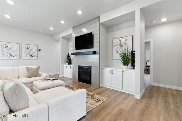 Property Photo: 6804 N Coeur Terre Blvd ID 83814