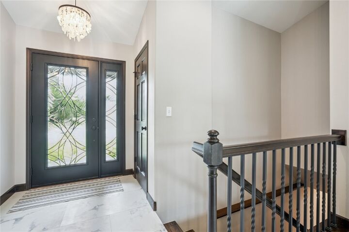 Property Photo: 435 E Jefferson Street IA 52317