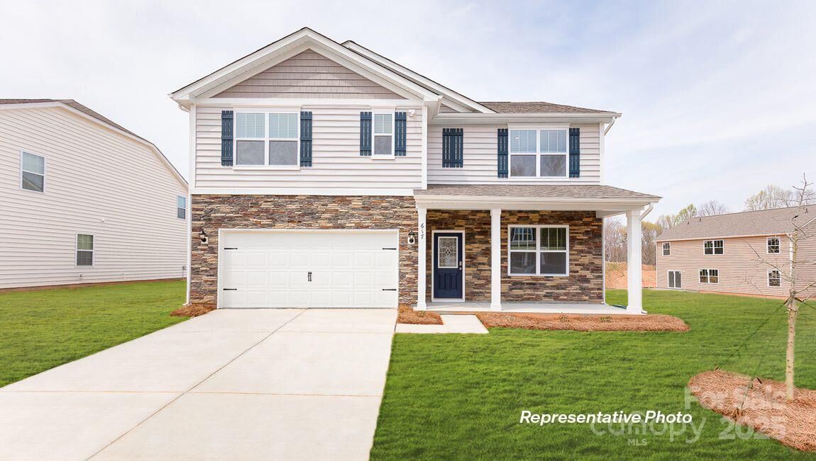 Property Photo: 609 Matterhorn Place NC 28112