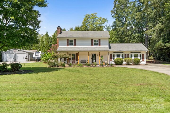 Property Photo: 8804 Chinaberry Lane NC 28027