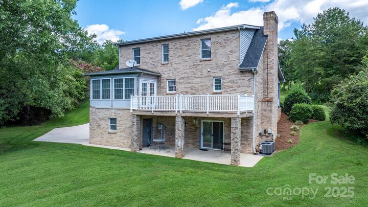 Property Photo: 54 Meandering Way NC 28630