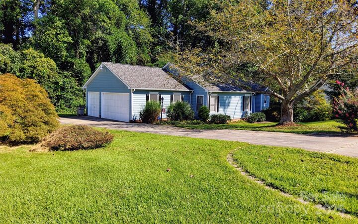 Property Photo:  2602 Jacobs Road  NC 28054 