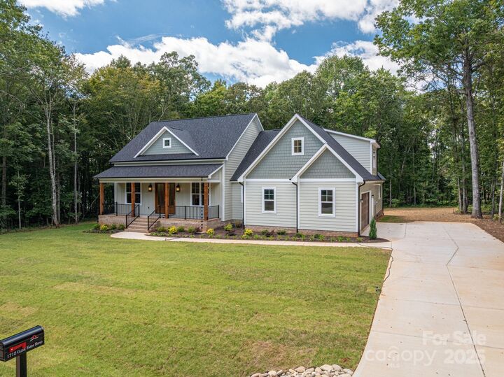 Property Photo: 1712 Cline Farm Road NC 28092
