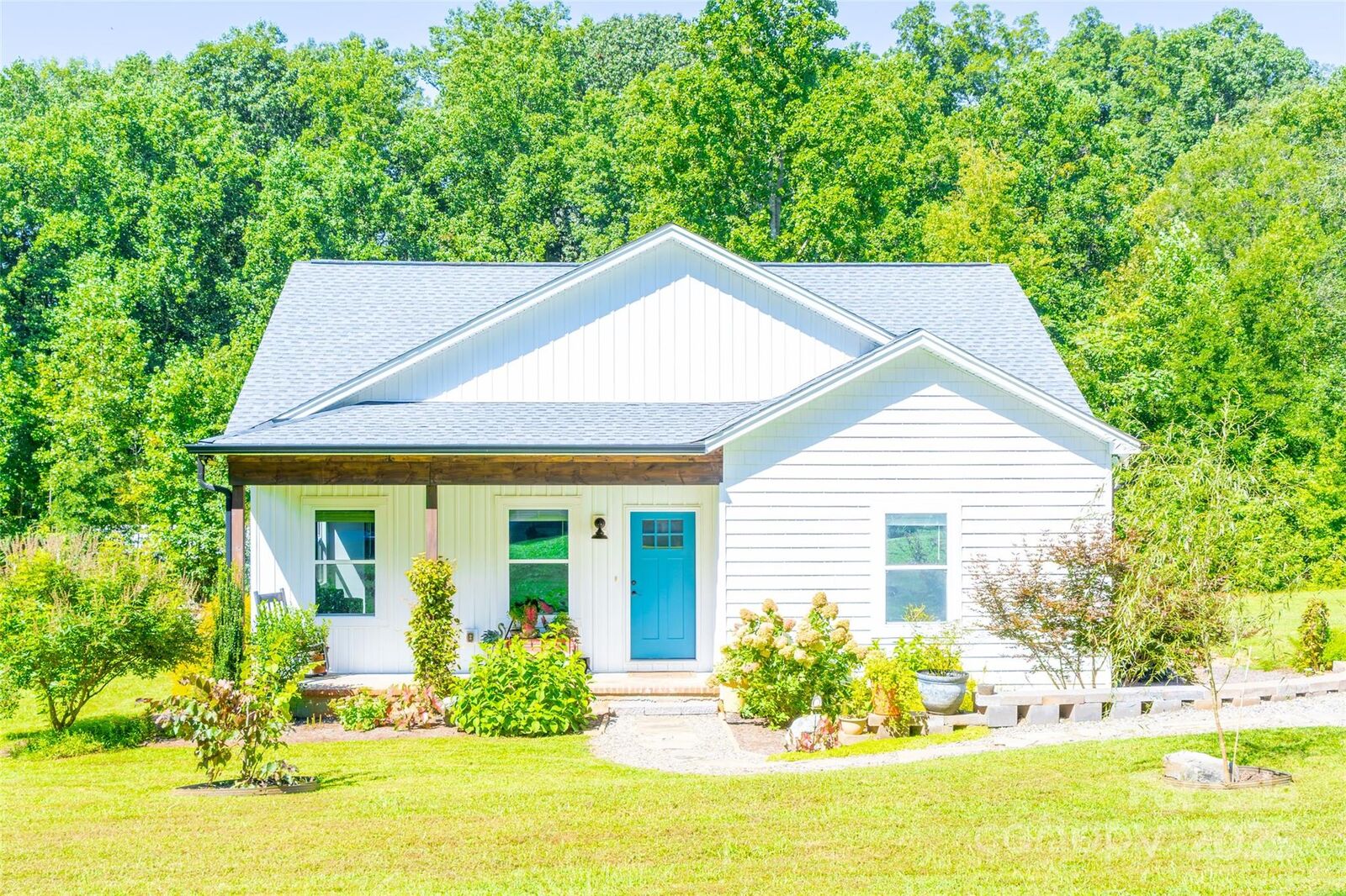 Property Photo: 119 Con Lee Drive NC 28660