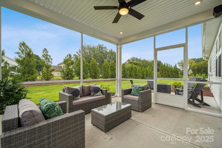 Property Photo: 3041 Bent Willow Drive NC 28079