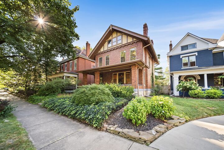 Property Photo:  383 W 6th Avenue  OH 43201