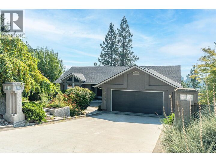 Property Photo: 873 Horizon Court BC V1Z 3L3