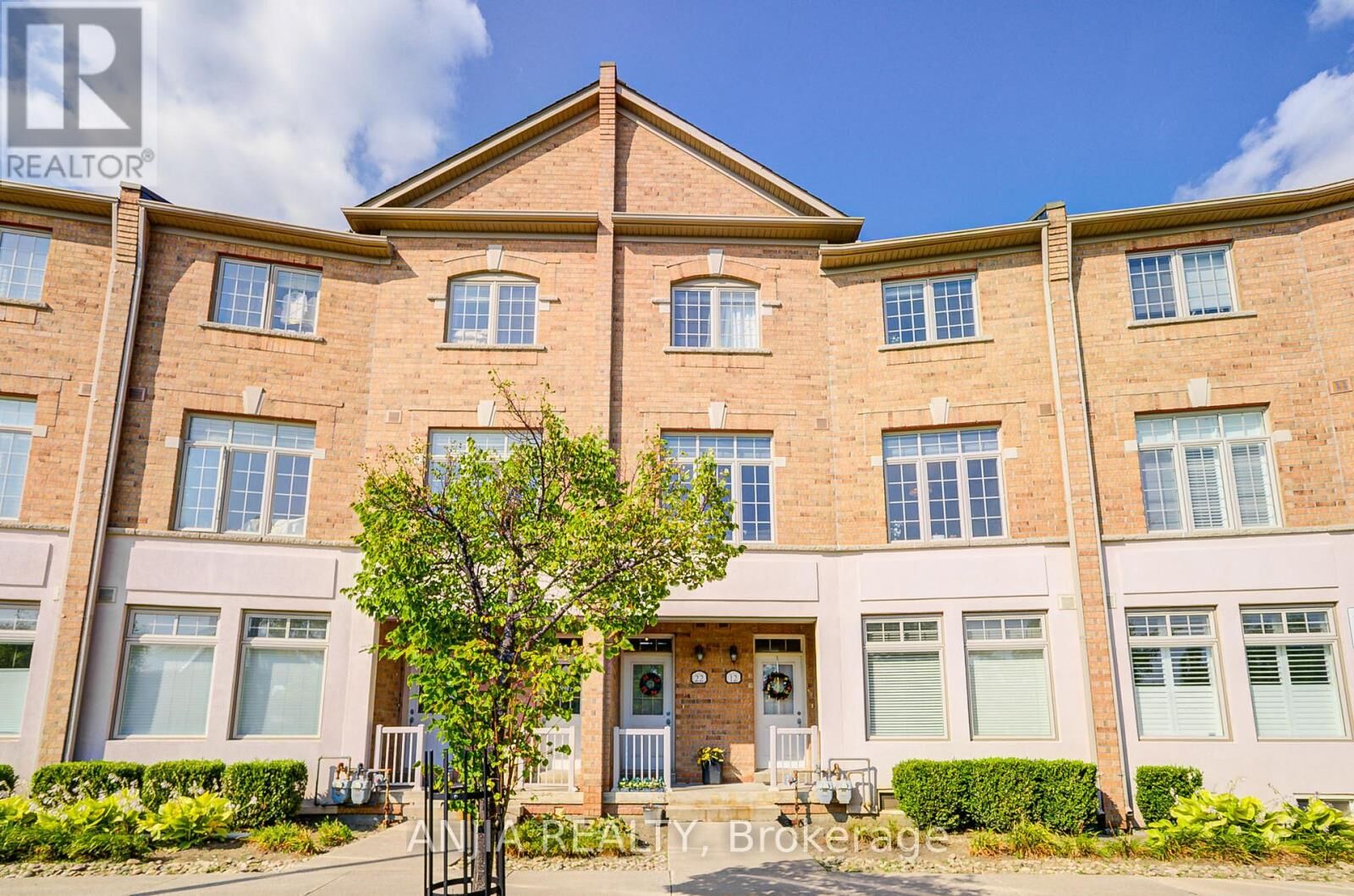 Photo de la propriété:  30 Greensborough Village Circle 22  ON L6E 1Z1 