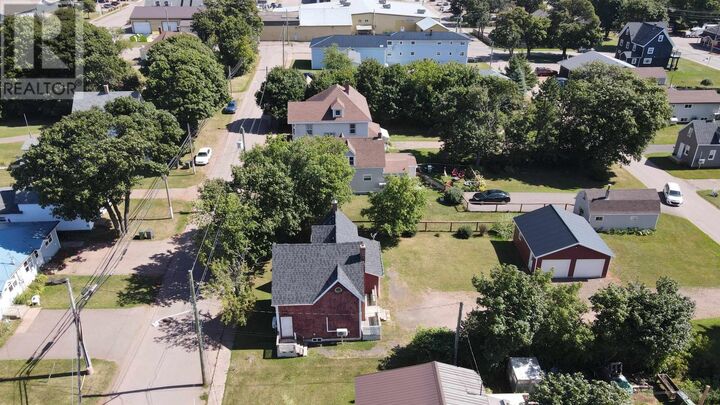 Property Photo: 222 Central Street PE C0B 2B0