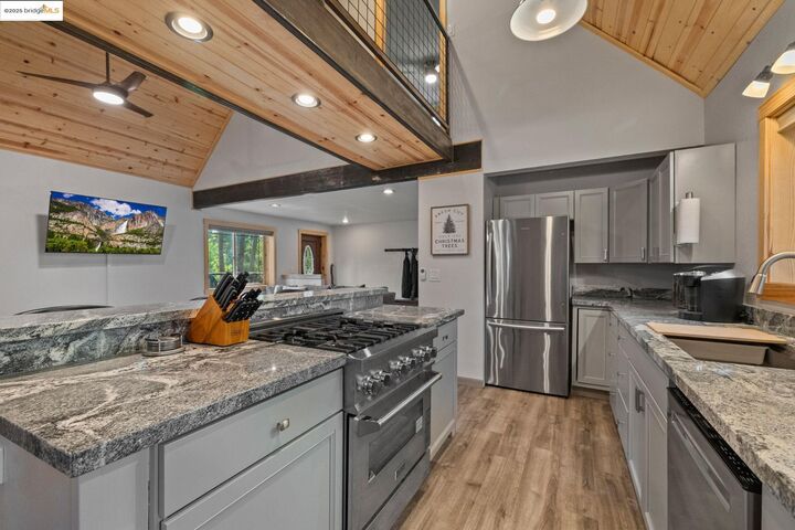 Property Photo: 24118 Palapeta Ln CA 95346