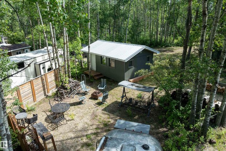 Property Photo: 53509 RR 60 101 AB T0E 1H0