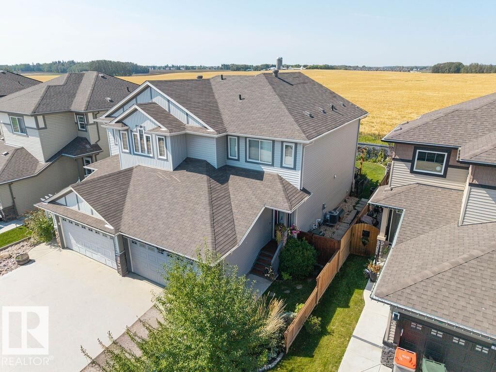 Property Photo: 106 South Creek Wynd AB T7X 2X2