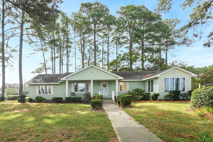 Property Photo:  15124 Russell Dr  VA 23417 