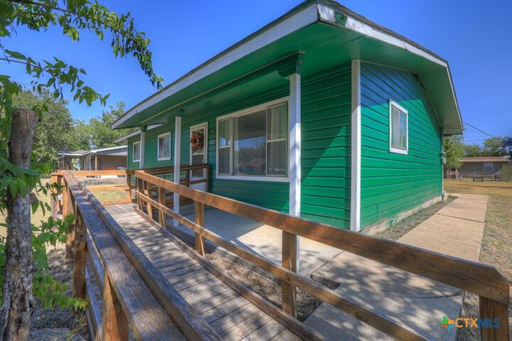 Property Photo:  102 Selvera Street  TX 78640 