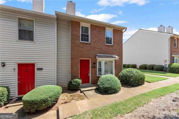 Property Photo: 222 Mill Creek Place GA 30076