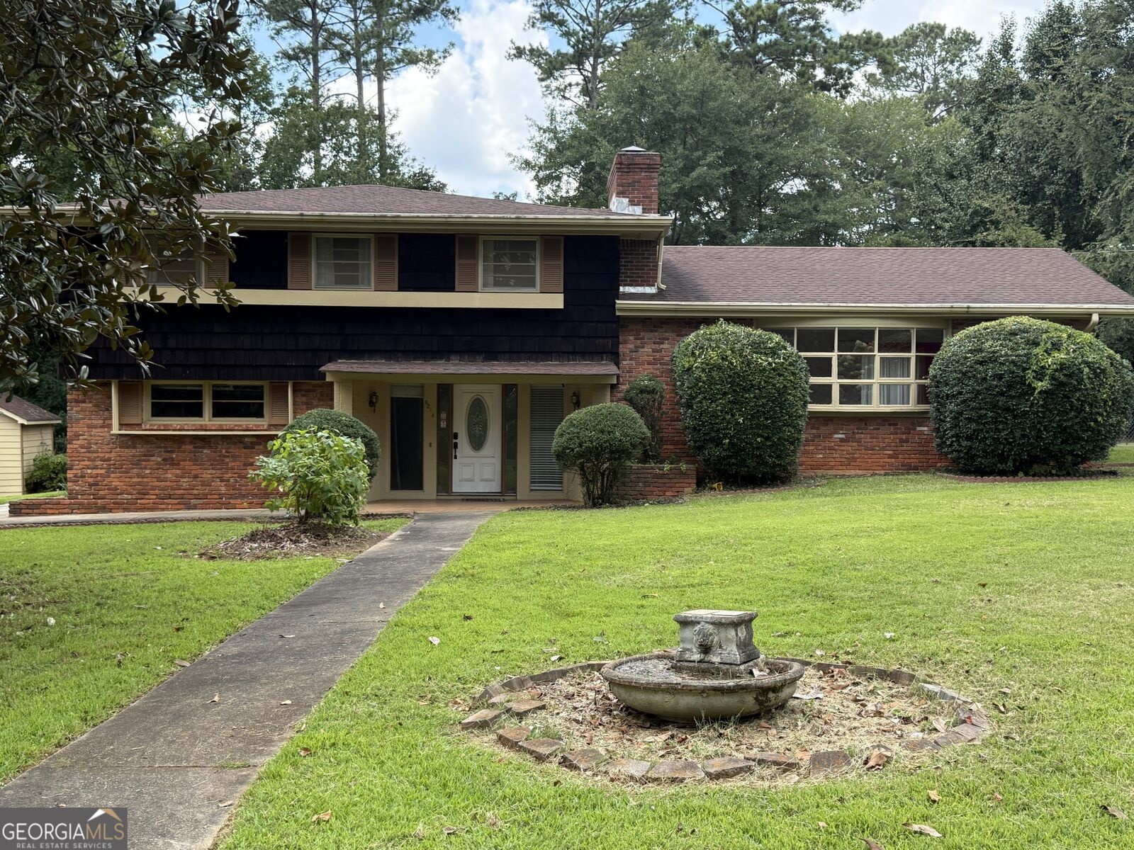 Property Photo: 6214 Crestview Drive SE GA 30014