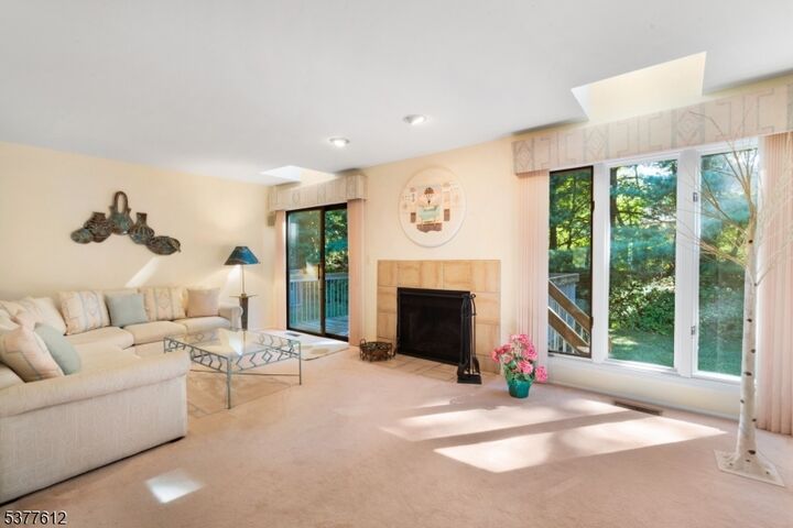 35 Monett Ct  Parsippany-Troy Hills Twp. NJ 07950 photo