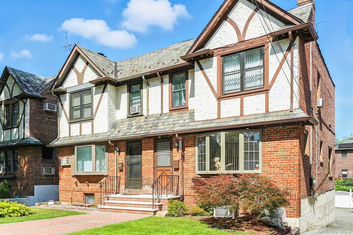 Property Photo: 1245 Rhinelander Avenue NY 10461